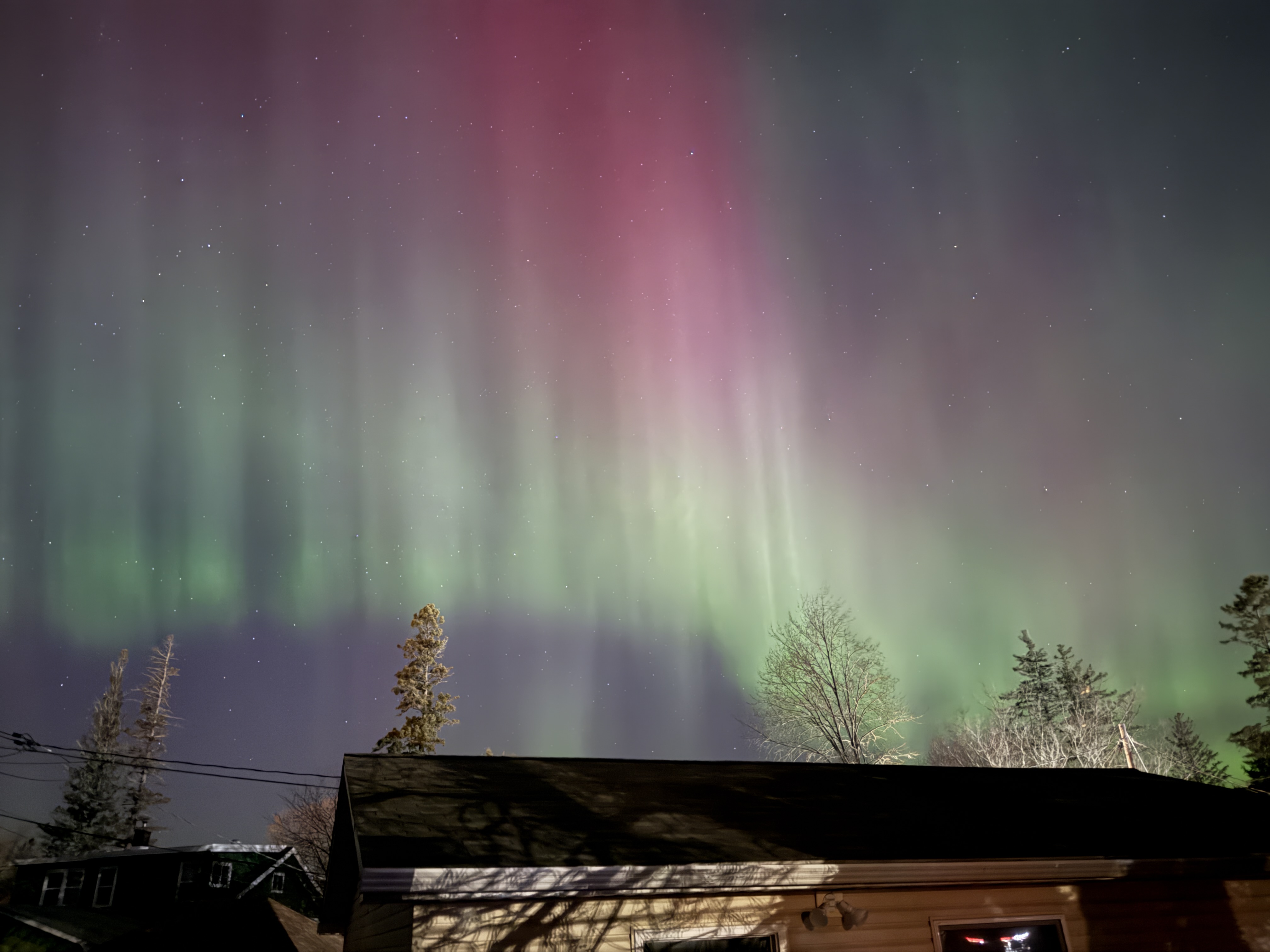 Nothern Lights above a neighrborhood in Duluth, MN.